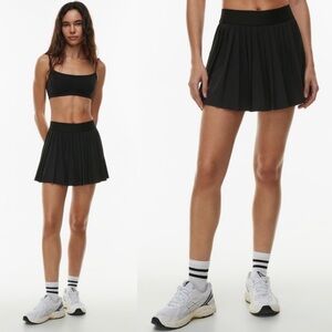 Aritzia- TNA Micro Tennis Skirt With Shorts Size Large Black